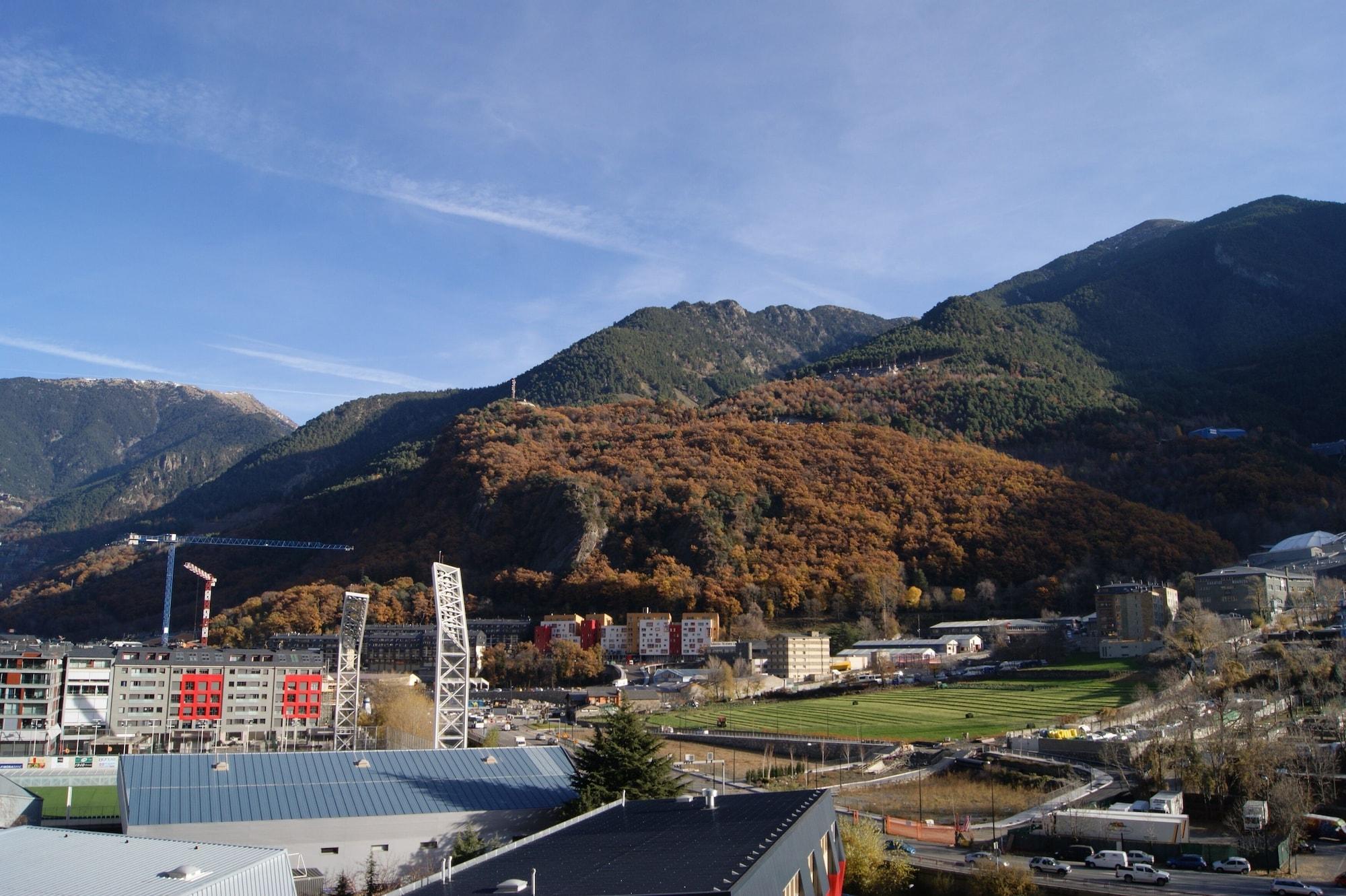 Hotel Font Del Marge Andorra la Vella Kültér fotó