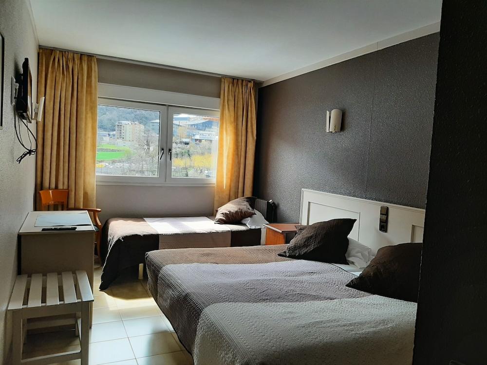 Hotel Font Del Marge Andorra la Vella Kültér fotó