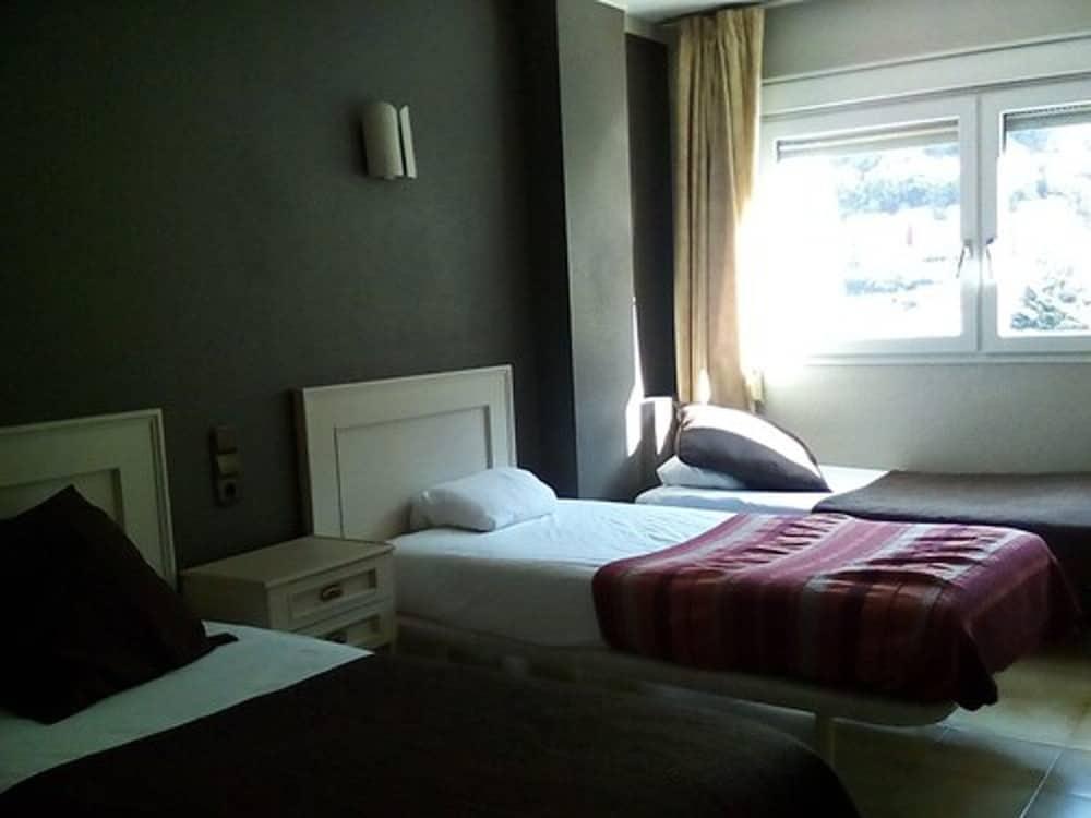 Hotel Font Del Marge Andorra la Vella Kültér fotó